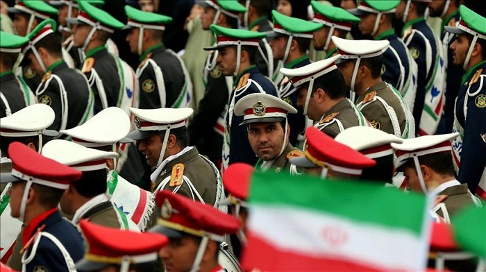 L’Iran envoie des conseillers militaires en Syrie